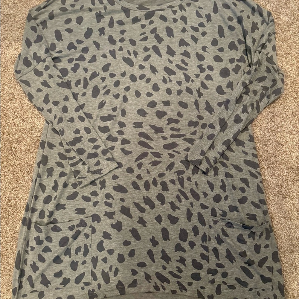 Gray Leopard Print Long Sleeve Top